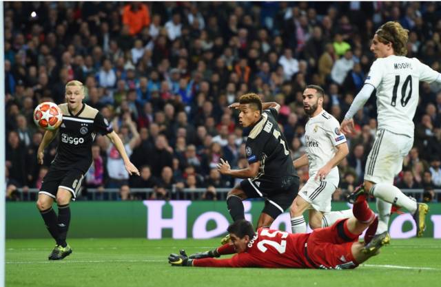 配合默契 配合默契