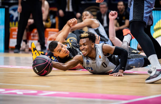 与此同时 与此同时