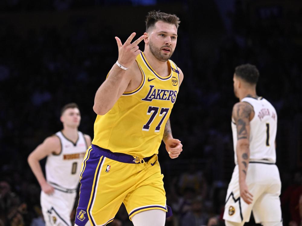 教练班子的 教练班子的